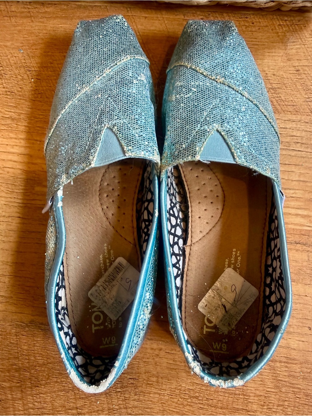 Women’s 9 turquoise/light blue glitter toms slip on shoes flats espadrilles - Picture 3 of 6